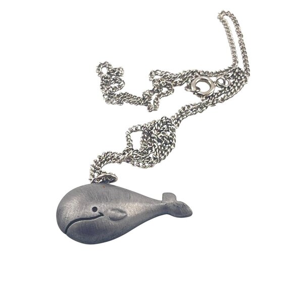 Whale Pendant Necklace In Pewter Finish 18" Chain - Picture 2 of 5